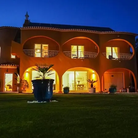 Villa Camaleao
